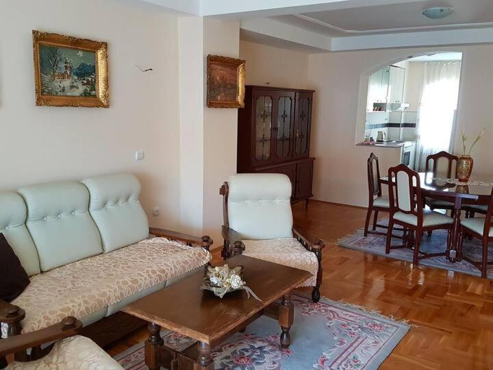 Villa Kraljevski Kumanovo Kültér fotó
